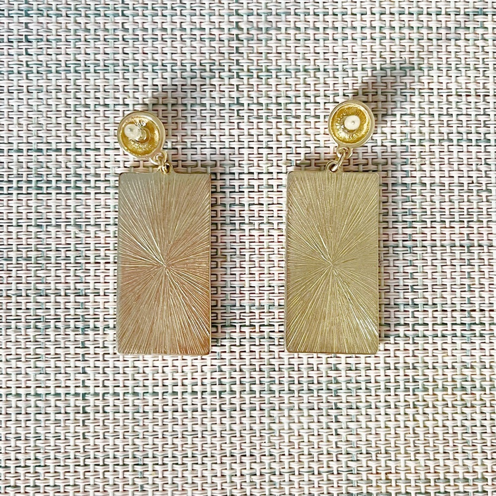 Earrings - Picture 4 of 4
